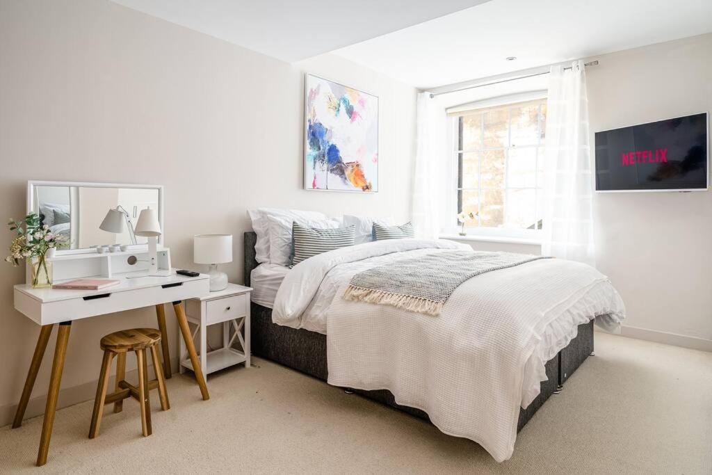 Stunning 2 Bedroom Apartment In Converted Chapel Bath Exterior photo