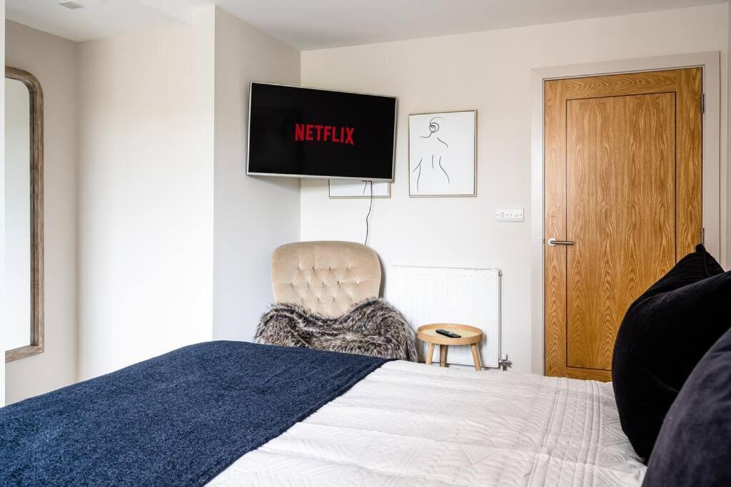 Stunning 2 Bedroom Apartment In Converted Chapel Bath Exterior photo