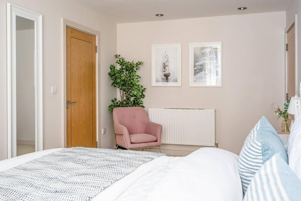Stunning 2 Bedroom Apartment In Converted Chapel Bath Exterior photo